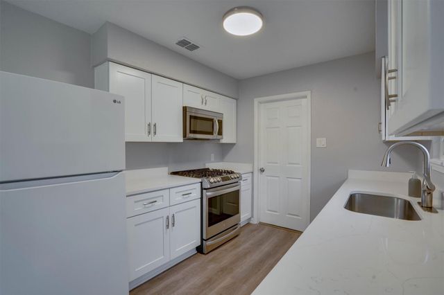 600 Bramble DR, Austin, TX 78745