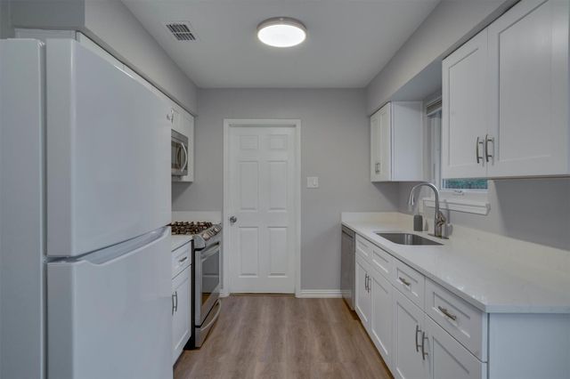 600 Bramble DR, Austin, TX 78745