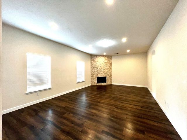 21422 Mission Falls Dr Drive, Houston, TX 77095