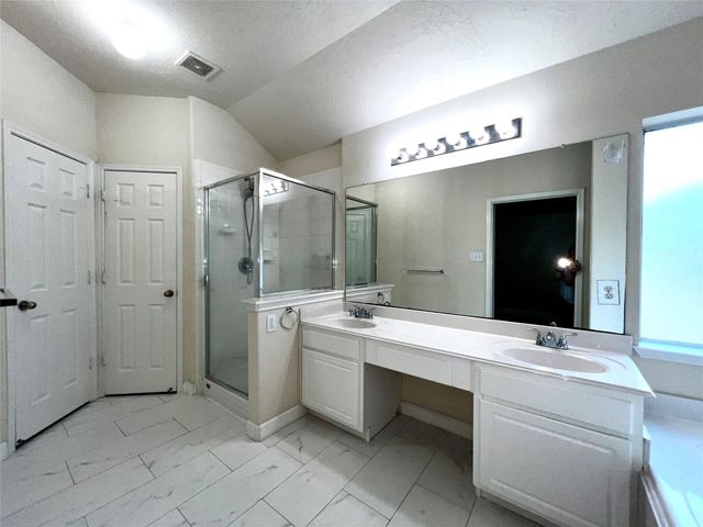 21422 Mission Falls Dr Drive, Houston, TX 77095