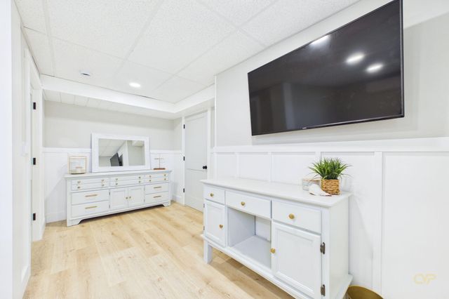 16 Shoreview Avenue, Mattapoisett, MA 02739
