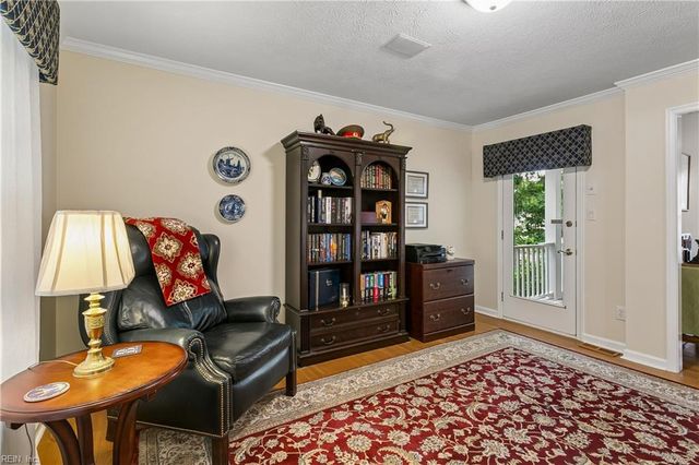 204 Jacobs RN, Yorktown, VA 23692