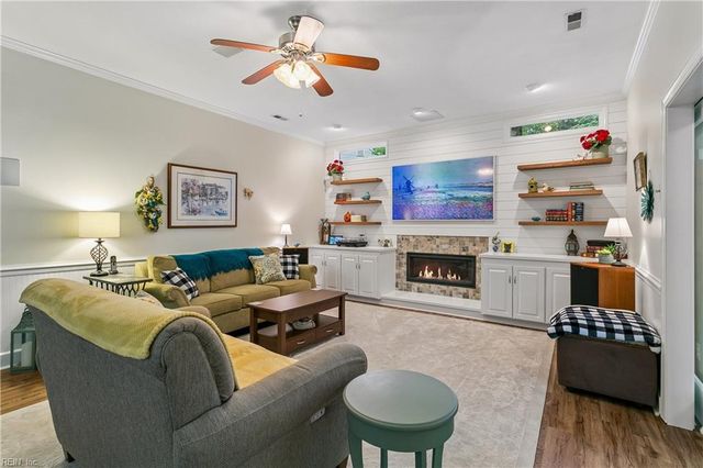 204 Jacobs RN, Yorktown, VA 23692