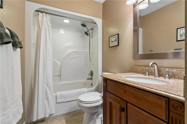 204 Jacobs RN, Yorktown, VA 23692