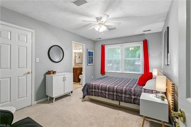 204 Jacobs RN, Yorktown, VA 23692