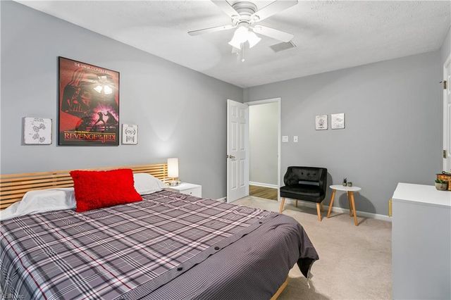 204 Jacobs RN, Yorktown, VA 23692