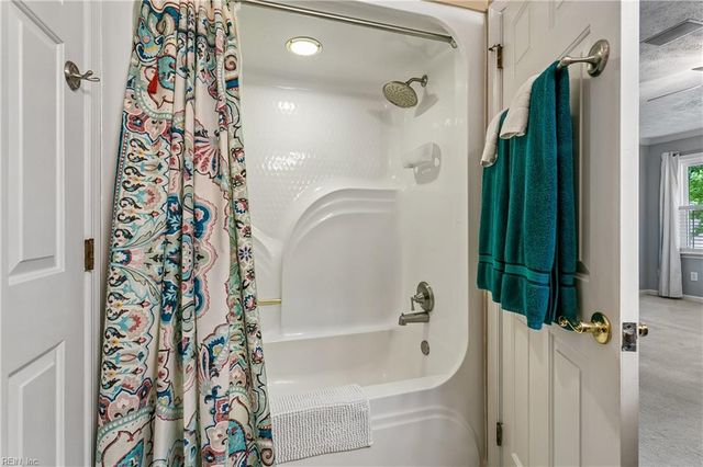 204 Jacobs RN, Yorktown, VA 23692