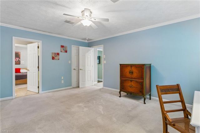 204 Jacobs RN, Yorktown, VA 23692