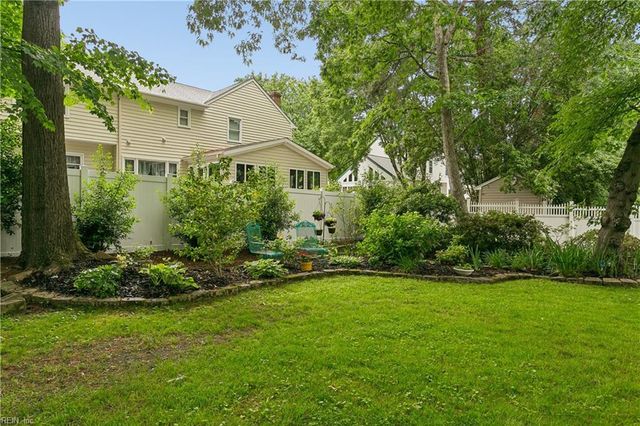 204 Jacobs RN, Yorktown, VA 23692