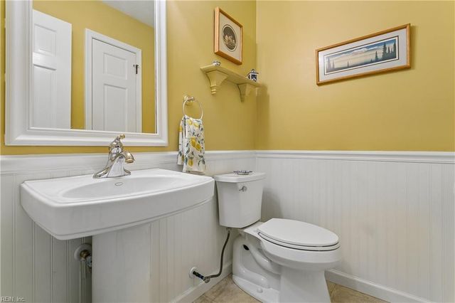 204 Jacobs RN, Yorktown, VA 23692
