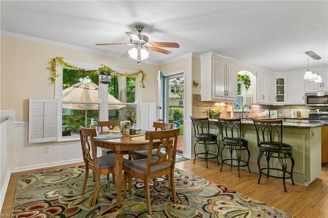 204 Jacobs RN, Yorktown, VA 23692