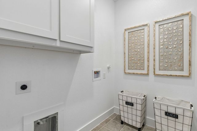 1015 Goldenrod Drive, Justin, TX 76247