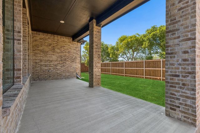 1015 Goldenrod Drive, Justin, TX 76247