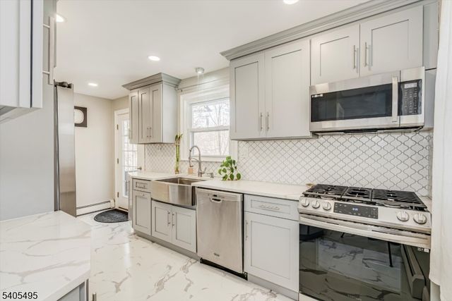 7 Jackson Ave, Vernon Twp., NJ 07462