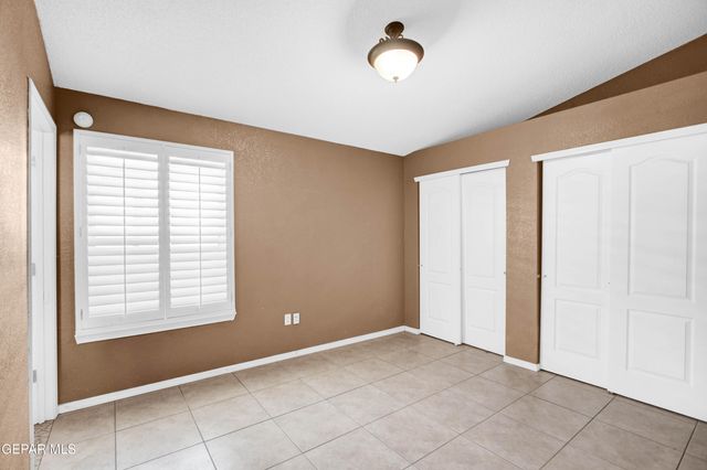 808 NAZARENO Street, El Paso, TX 79928