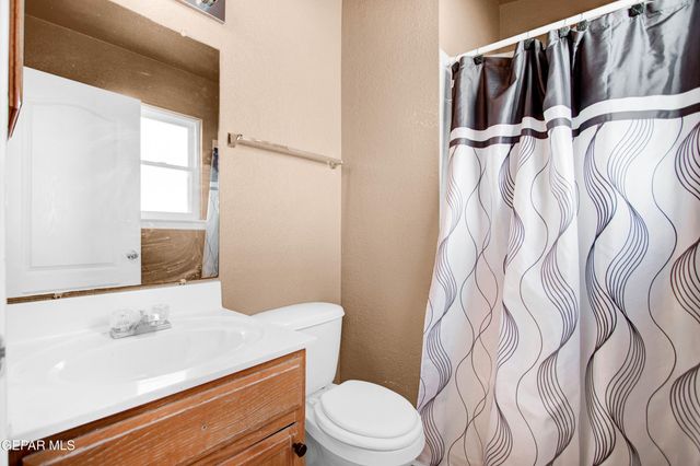 808 NAZARENO Street, El Paso, TX 79928