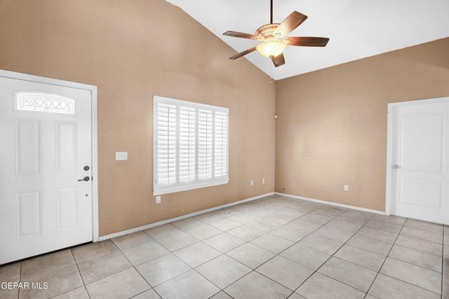 808 NAZARENO Street, El Paso, TX 79928