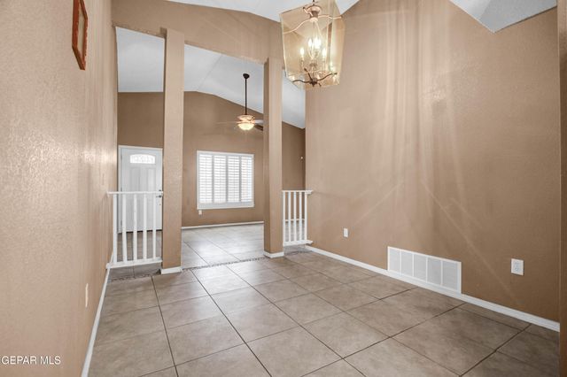 808 NAZARENO Street, El Paso, TX 79928