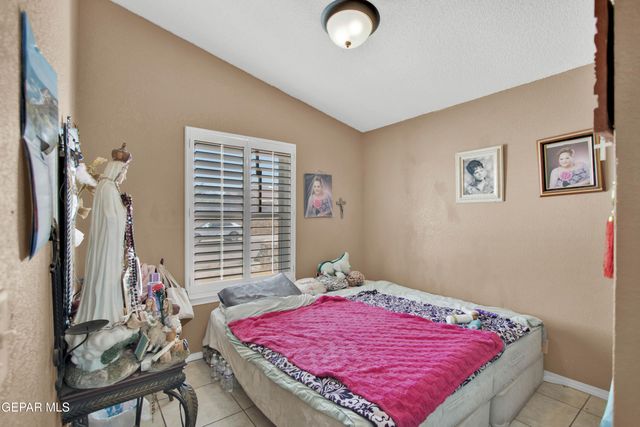 808 NAZARENO Street, El Paso, TX 79928