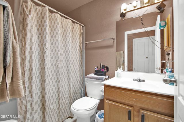 808 NAZARENO Street, El Paso, TX 79928