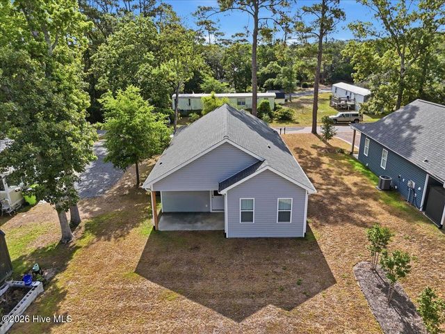 211 NE 78th Street, Oak Island, NC 28465