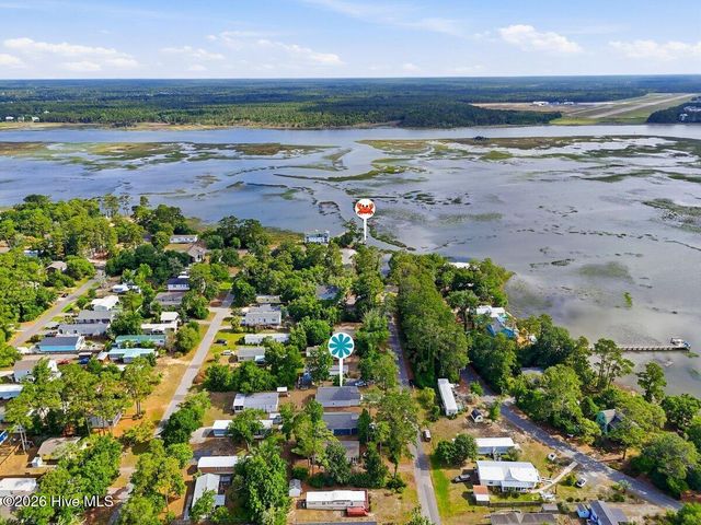 211 NE 78th Street, Oak Island, NC 28465
