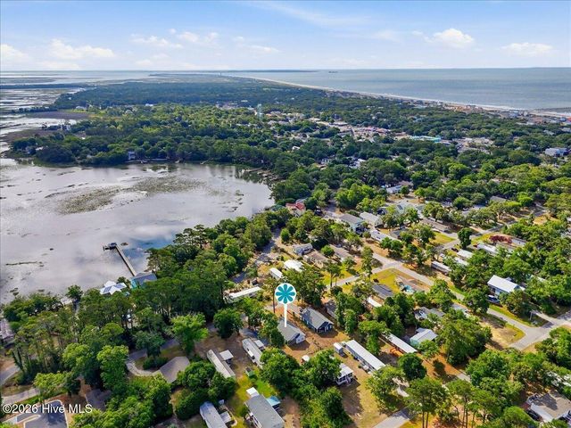 211 NE 78th Street, Oak Island, NC 28465