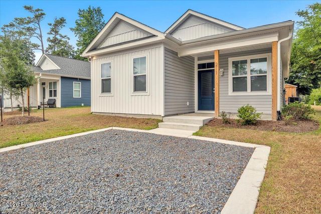 211 NE 78th Street, Oak Island, NC 28465