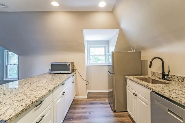 241 Amber St, Shadyside, PA 15206