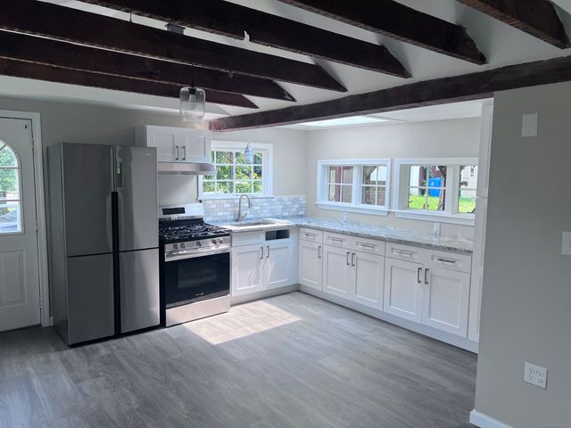 117 divinity Street, Bristol, CT 06010