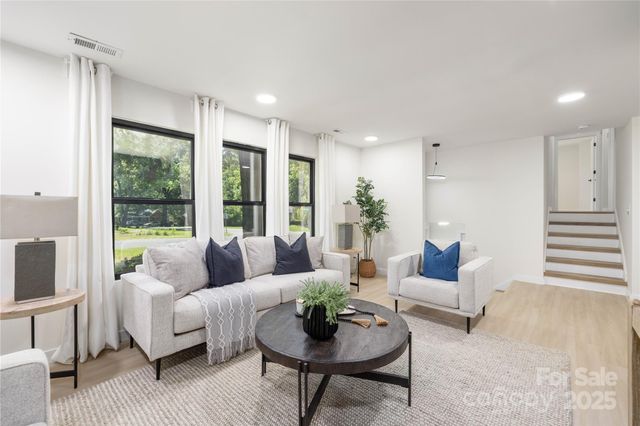 3801 Woodleaf Road, Charlotte, NC 28205