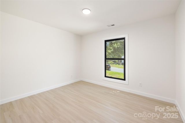 3801 Woodleaf Road, Charlotte, NC 28205