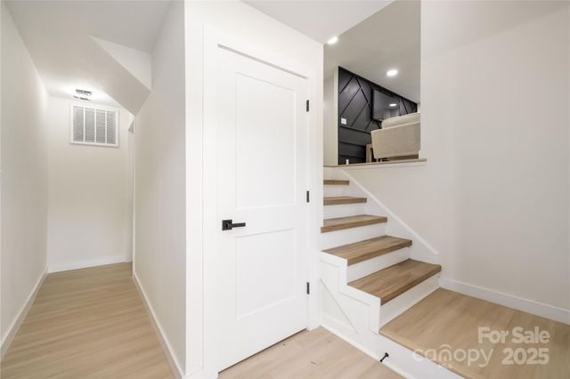 3801 Woodleaf Road, Charlotte, NC 28205