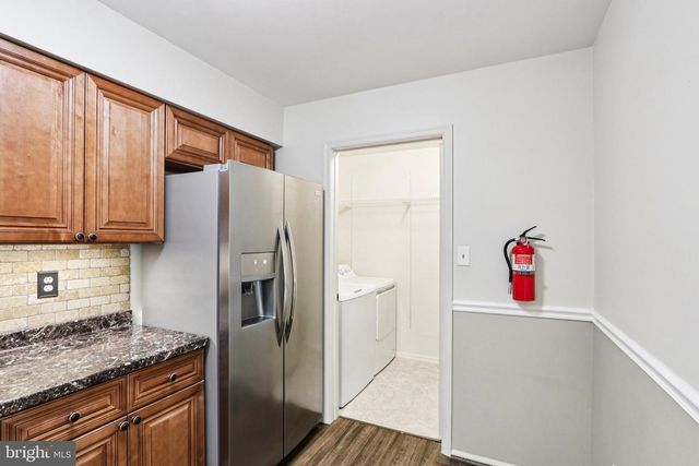 1604-B STEEPLEBUSH TER, Mount Laurel, NJ 08054