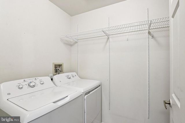 1604-B STEEPLEBUSH TER, Mount Laurel, NJ 08054