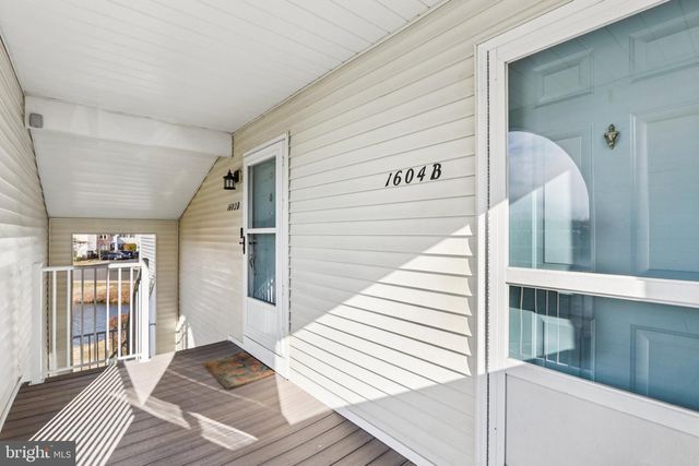 1604-B STEEPLEBUSH TER, Mount Laurel, NJ 08054