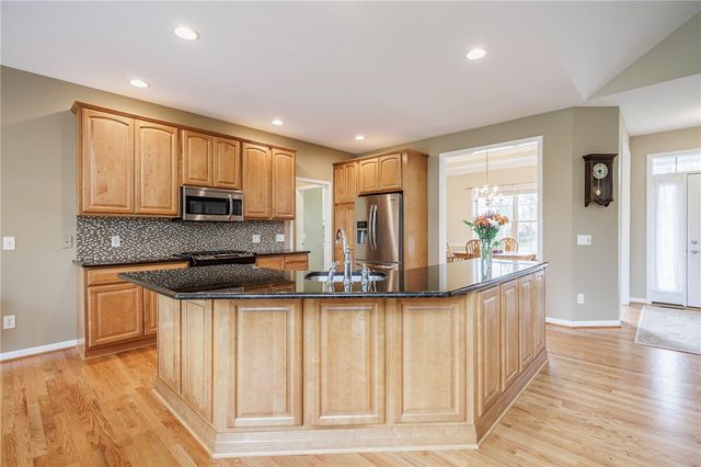 5704 Carriage Court, Ontario, NY 14519