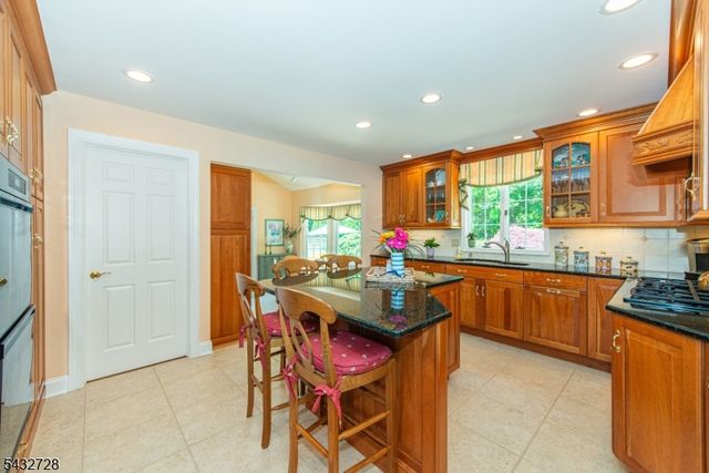 68 MUSIKER AVE, Randolph Twp., NJ 07869