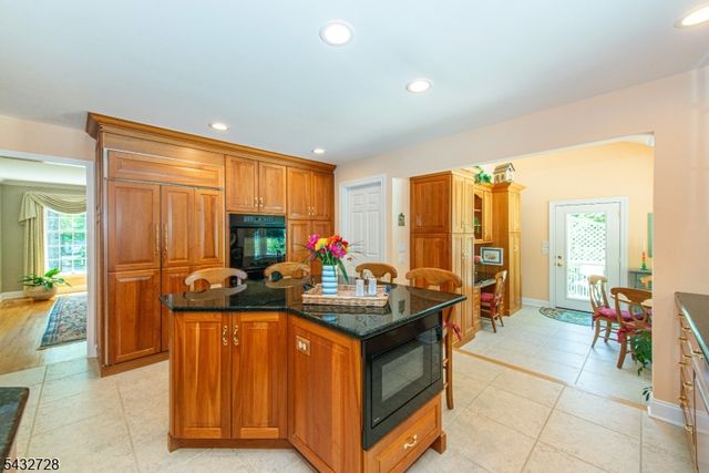 68 MUSIKER AVE, Randolph Twp., NJ 07869