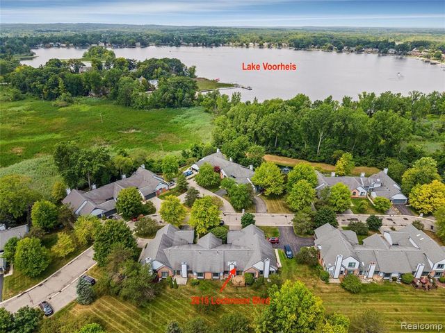2815 Lochmoor Boulevard, Lake Orion, MI 48360