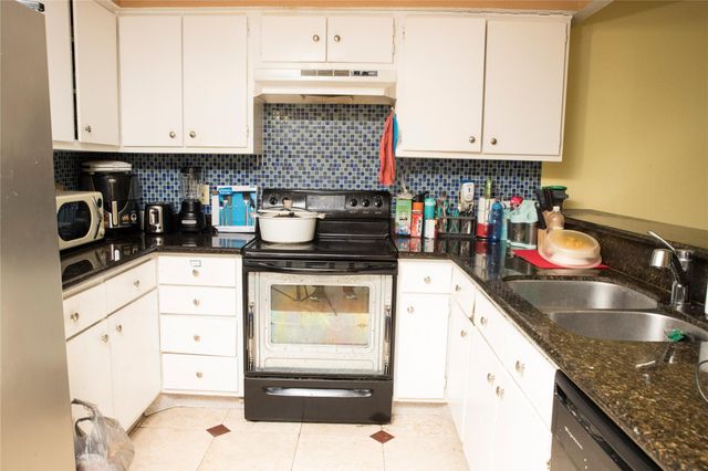 13005 Leader Street 563, Houston, TX 77072