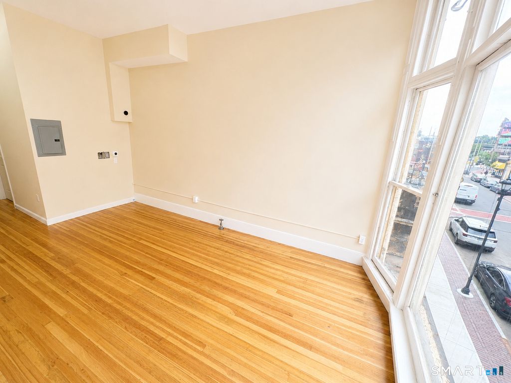 105 Bank Street 2A, Waterbury, CT 06702