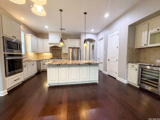 2711 MOSSGROVE PARK, San Antonio, TX 78230