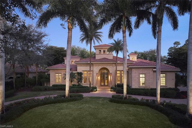2944 Bellflower LN, Naples, FL 34105