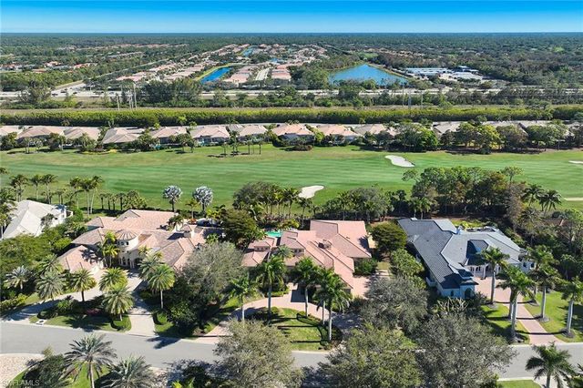 2944 Bellflower LN, Naples, FL 34105