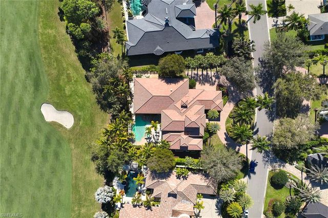 2944 Bellflower LN, Naples, FL 34105