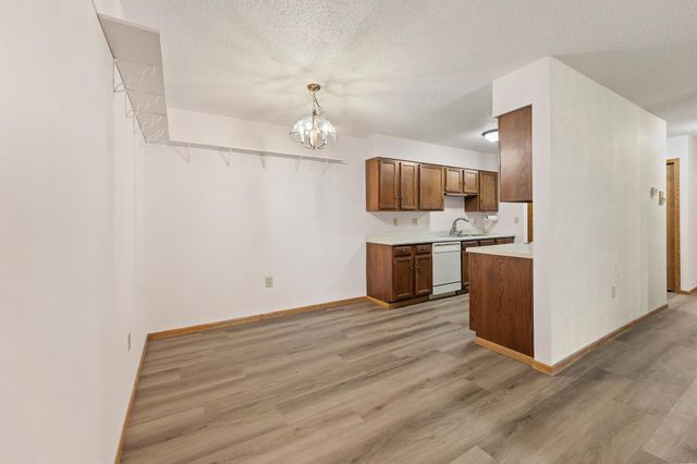 1424 14th Street E 11, West Fargo, ND 58078