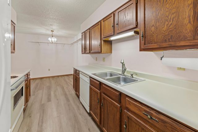 1424 14th Street E 11, West Fargo, ND 58078