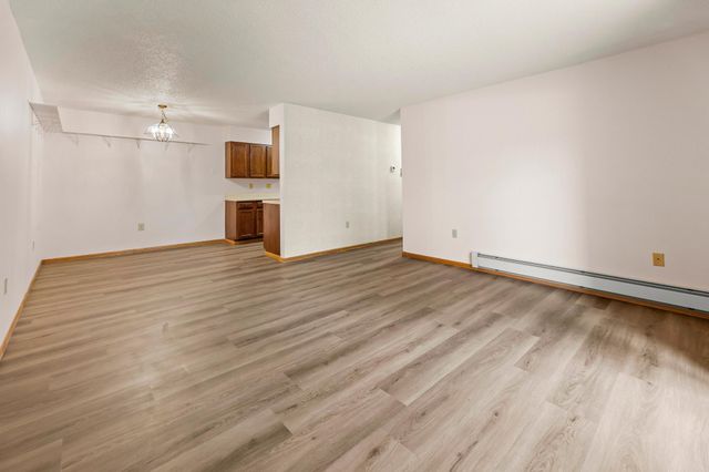 1424 14th Street E 11, West Fargo, ND 58078