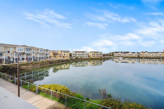 641 Turnbuckle Drive 1715, Redwood City, CA 94063